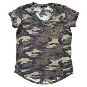 Riley & James V-Neck Green Camo T-Shirt Small